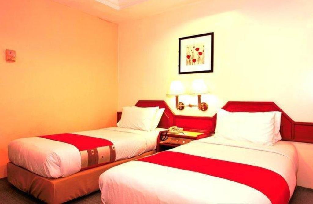 The Emperor Hotel Malacca Extérieur photo