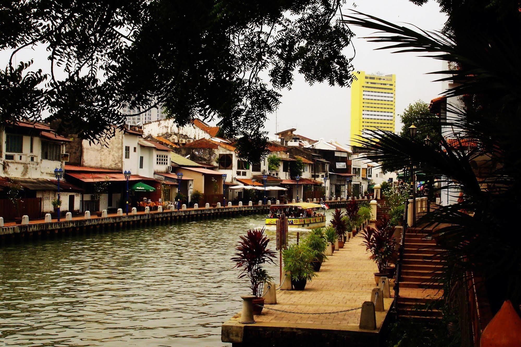 The Emperor Hotel Malacca Extérieur photo