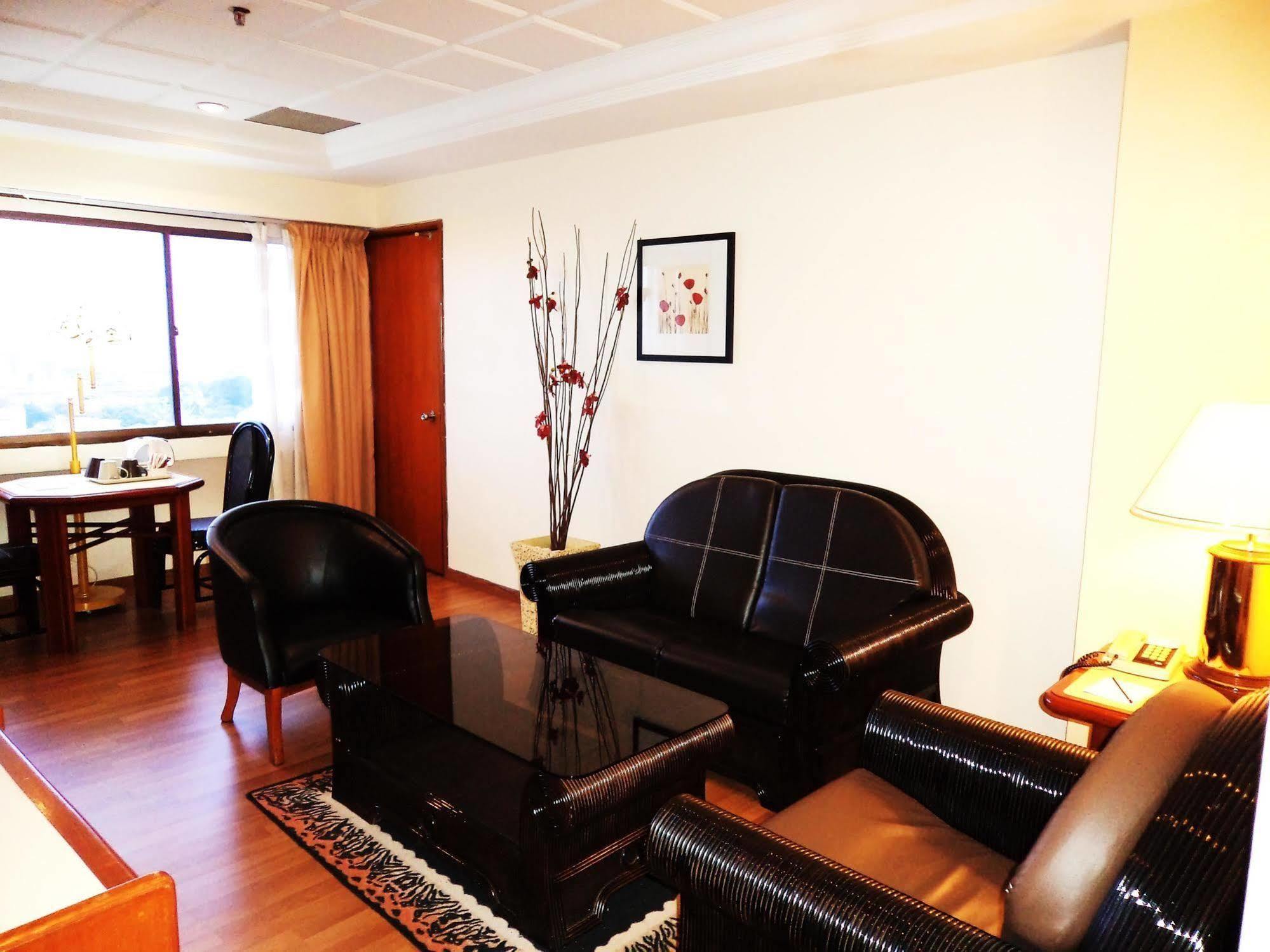 The Emperor Hotel Malacca Extérieur photo